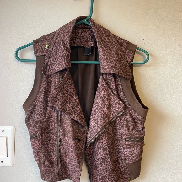 Maddie Moon Mushroom Print Cropped Moto Vest - Picture 2 of 5